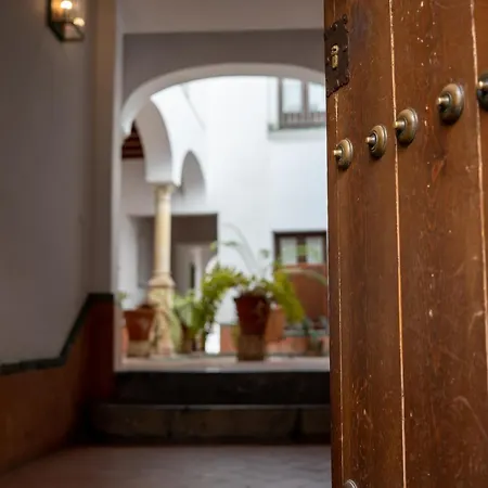 Patio De La Hoguera